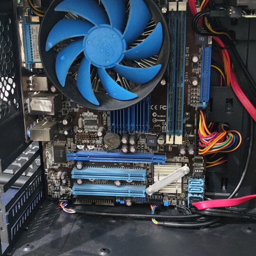 Desktop PC Intel Core 2 Quad Q8400, 6GB RAM, ASUS motherboard