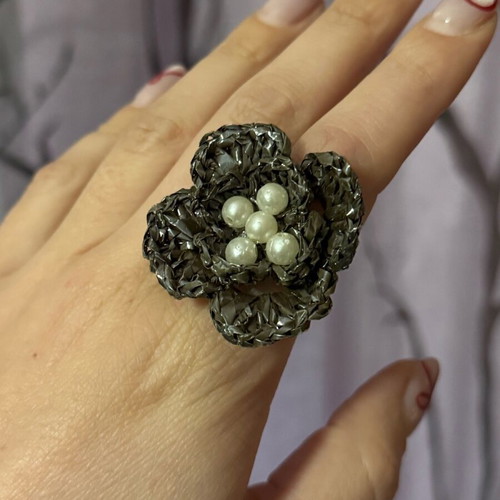 Handmade statement ring flower shape with pearls, new