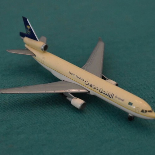 Saudia MD11 Cargo 1/500 Herpa diecast model brand new