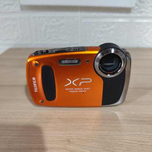 Fujifilm FinePix XP50 digital camera like new, waterproof and shockproof