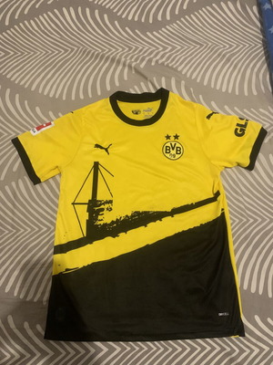 T-shirt Dortmund Puma size L like new, black and yellow
