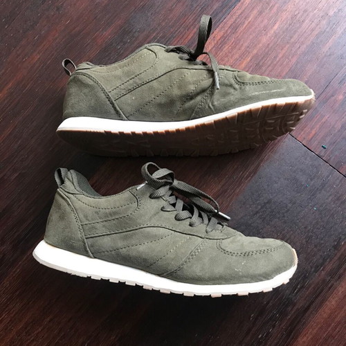Athletic shoes green khaki faux suede like new, size 37