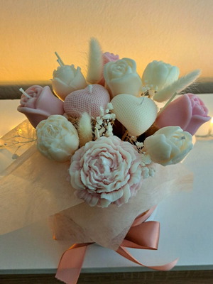 Floral decorative arrangement with candles in gift box new