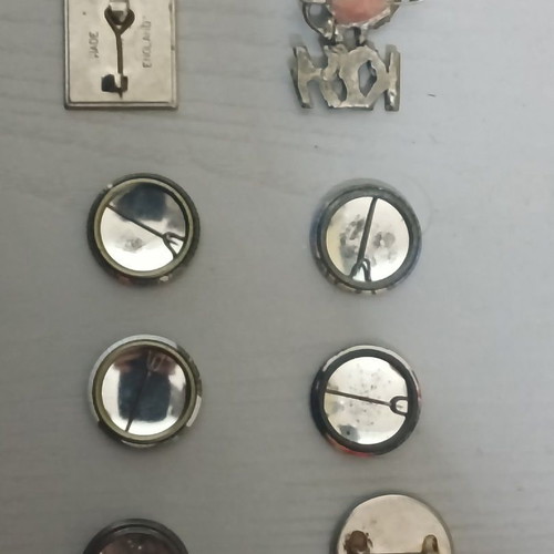 KISS pins used, pack 1 of 2, 1978-1985