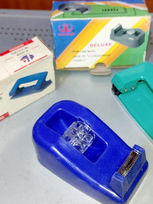 Set of hole punch and tape dispenser new