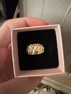 Pandora Rippled Statement Ring 14k Gold Plated Size 52 Like New