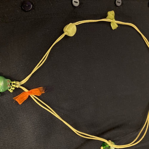 Necklace "Kiss Your Frog" like new, green and yellow