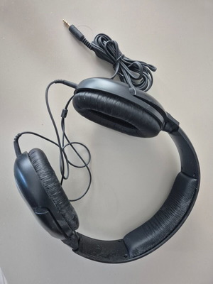 Sennheiser HD 206 headphones unused, wired
