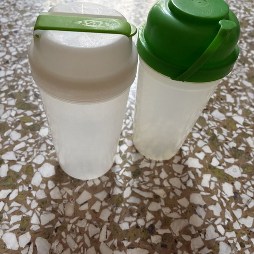 Plastic shaker bottles, set of 2