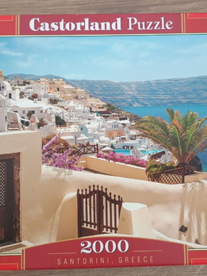 Puzzles pack of 2000 and 3000 pieces like new