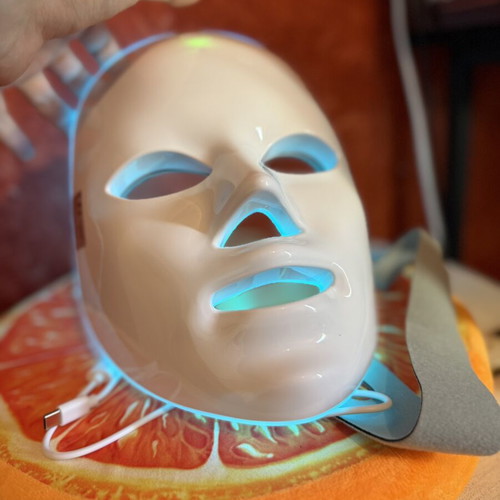 LED Facial Mask like new, skincare at home