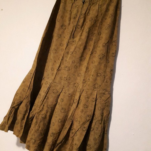 Skirt like new, sizes M and L