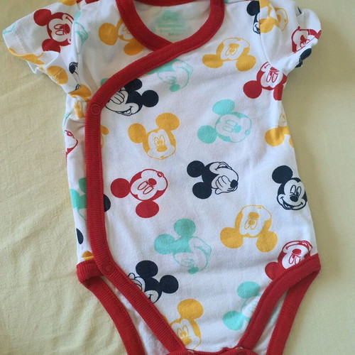 Baby bodysuit like new, age 0-1 months
