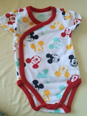 Baby bodysuit like new, age 0-1 months