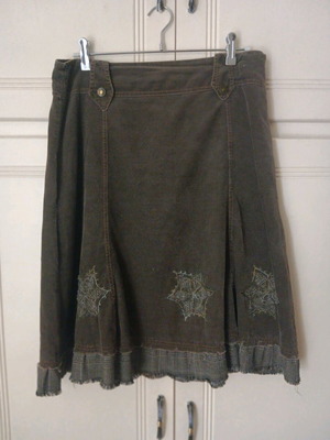 Corduroy skirt used, gray and green, size Large to 2XL
