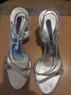 Ασημένιες γόβες ιταλικές μεταχειρισμένες, νούμερο 39, τακούνι 7εκ