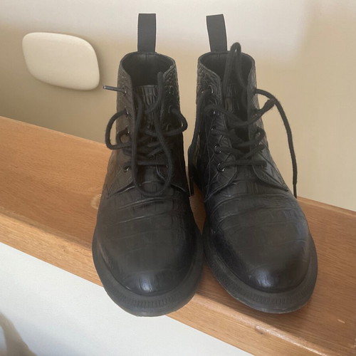 Dr. Martens Women's Emmeline 5-Eye Boot Black like new