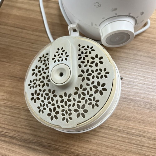 Philips Avent steam cooker used with minor chip