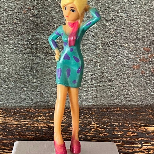 Collectible Anime Style Mini Figure 6.5cm new, Elegant with Dress