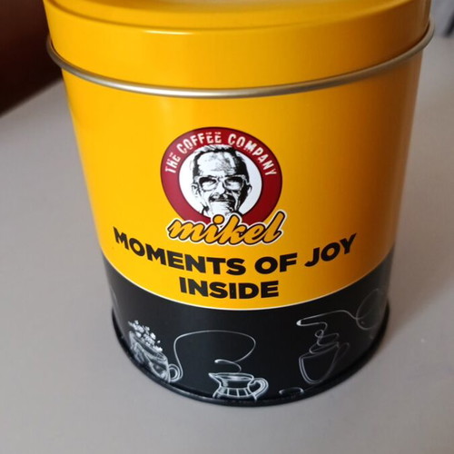 Espresso Decaf capsules and storage tin