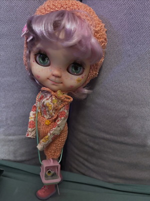 Blythe doll ooak like new with Licca body and Carebear theme