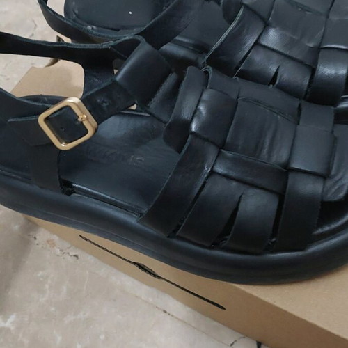 Leather sandals size 37 like new, black