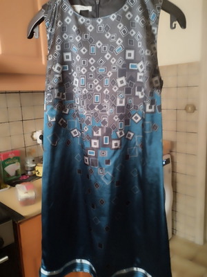 Φόρεμα 70s style γυαλιστερό, σαν καινούργιο, μαύρο και μπλε, Bershka, μέγεθος M