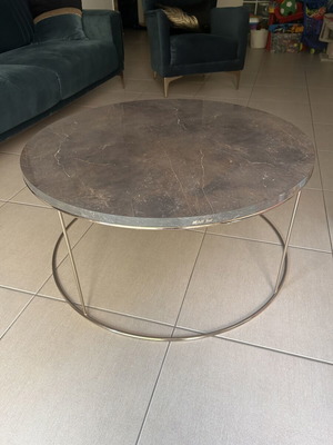 Istikbal coffee table, diameter 83cm, minor top defect