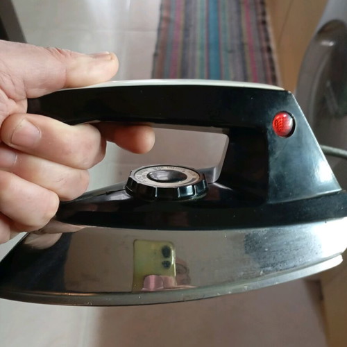 Vintage electric iron 70s used, East Germany