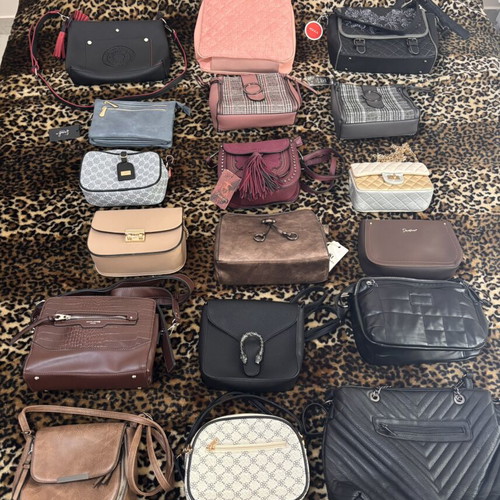 Women's bags new, pack of 18 assorted styles and colors