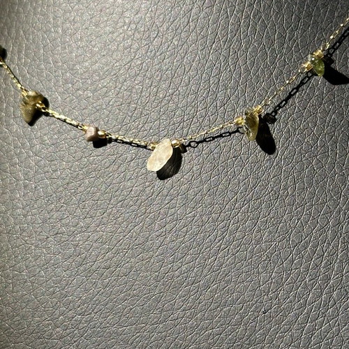 Necklace new with stones and gold chain
