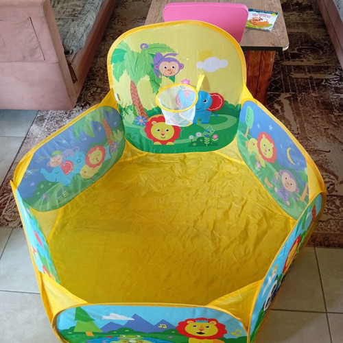 Fisher Price Ball Pit like new
