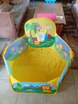 Fisher Price Ball Pit like new