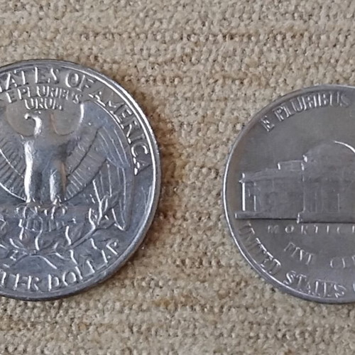 America lot with mint error D! Quarter Dollar 1982 and Jefferson Nickel 1978 used