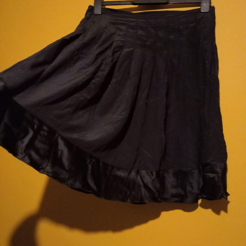 Monton black skirt 100% silk size M/38 like new