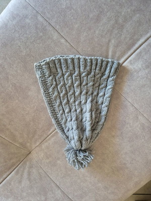 Grey knitted handmade hat with pompom, like new, one size