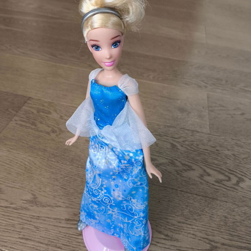 Barbie Cinderella doll like new