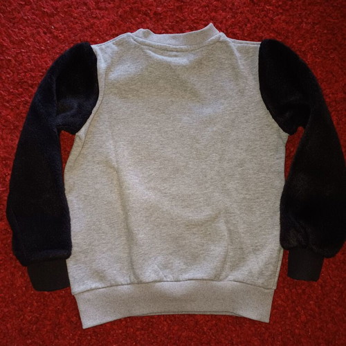 Alouette kids sweatshirt like new, size 6 years, grey and black