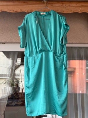 Маркова рокля L/XL