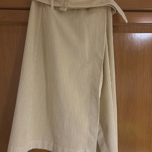 Benetton beige corduroy wrap skirt like new, unworn