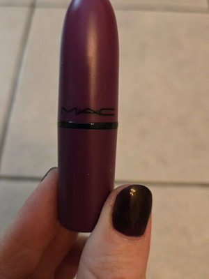 Mac Lipstick 604 Heroine like new