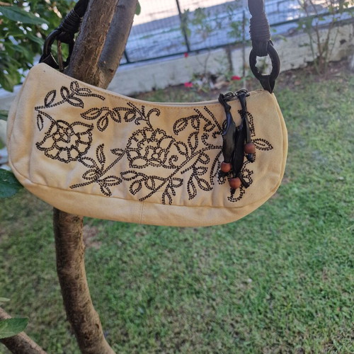 A To Z Greek women's handbag vintage, used