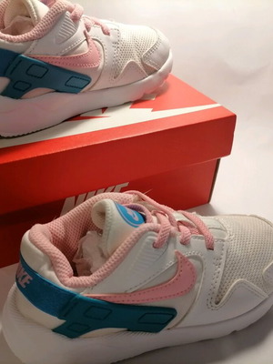 Nike Kids Sneakers LD Victory EU27 like new, white multicolor