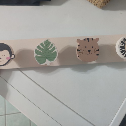 Wooden children's hanger new with 4 hooks jungle animal design
