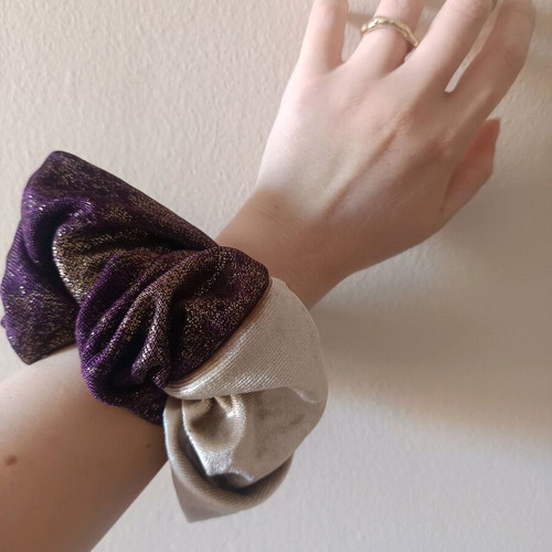 Scrunchie large new with velvet and gold thread