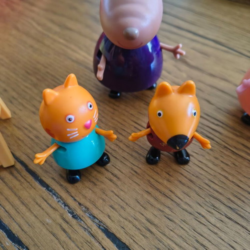 Peppa Pig figures, miniatures