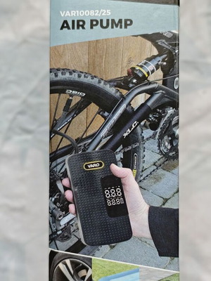 Ασύρματη αντλία αέρα VARO 8V, 150 PSI, φακός, εξαρτήματα νέα