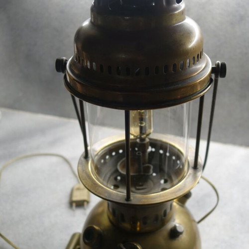 Storm lantern refurbished, brass and copper, model Optimus 300 P