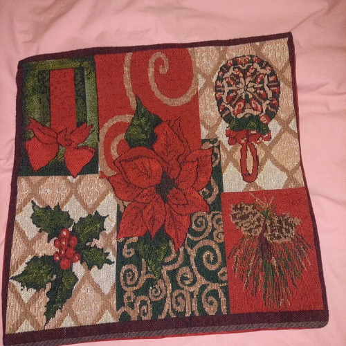 Christmas pillow covers like new, pack of 6