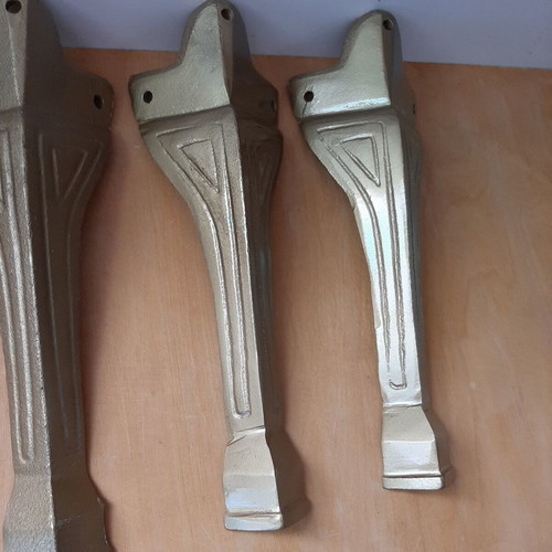 Metal furniture legs cast iron, like new, set of 4